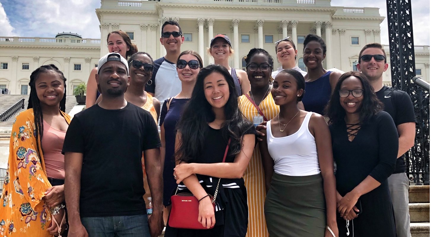 Newhouse Broadcast and Digital Journalism students take picture in Washington, D.C. during their capstone